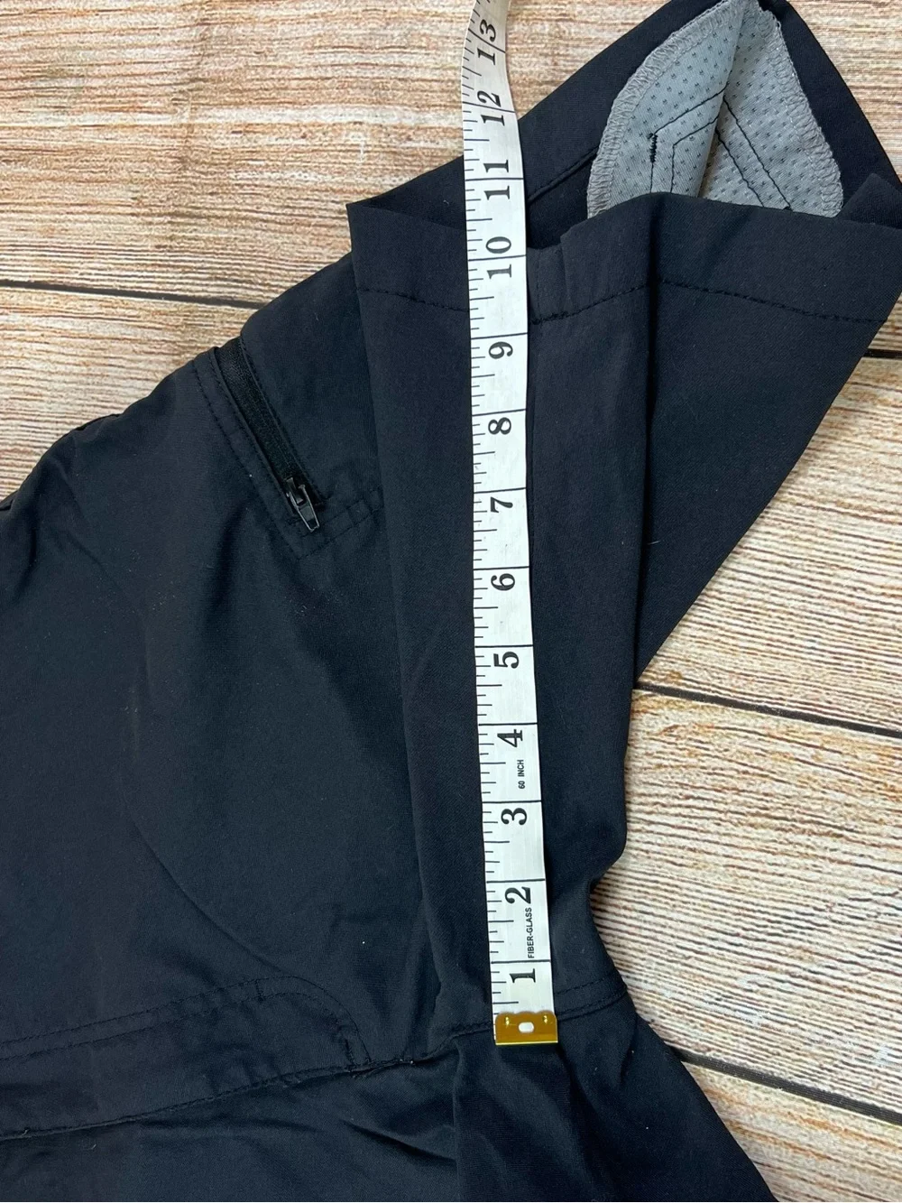 Mens Wrangler Outdoor Nylon Black Shorts Zip Pockets Size 32